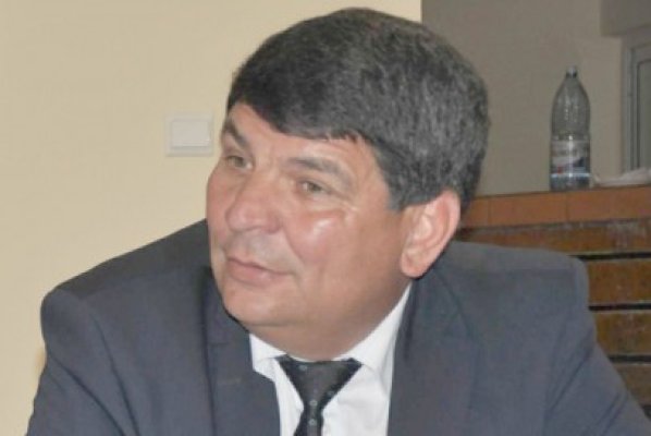Nicolae Anghel, primarul comunei Castelu: